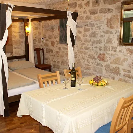 Charming In Betina, 30 M², Terrace Apartment