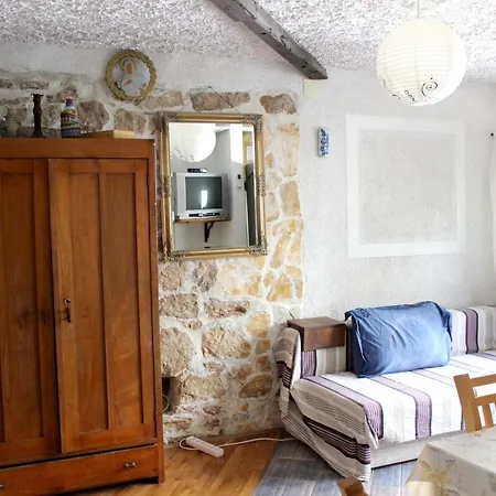 Charming In Betina 30 M² Terrace Apartment