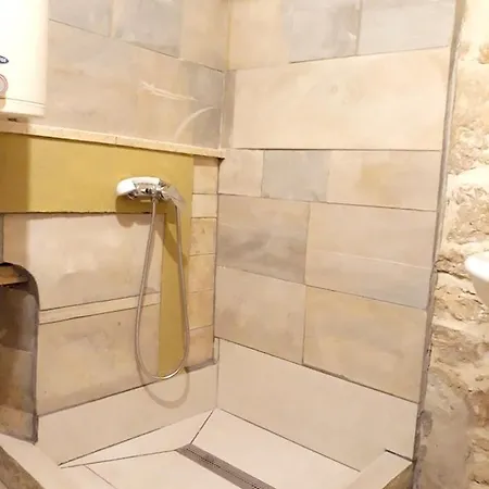 아파트 Charming In Betina, 30 M², Terrace 베티나