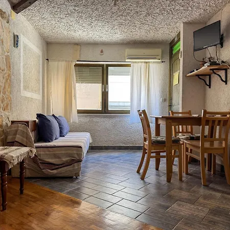 Charming In Betina, 30 M², Terrace 아파트